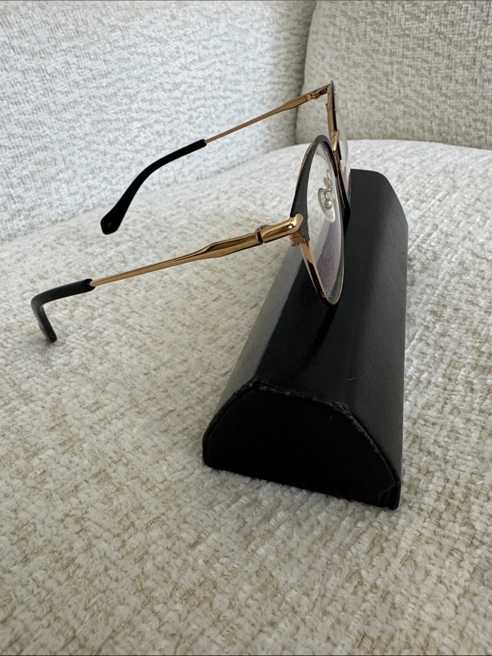 Kio Yamato Women's Gold & Black Round Metal Frame Eyeglasses